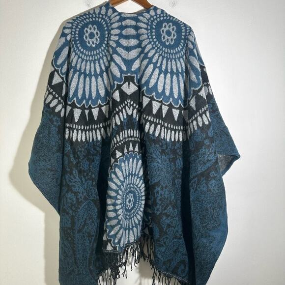 Marc New York Blue and Gray Knit Poncho - Picture 3 of 3